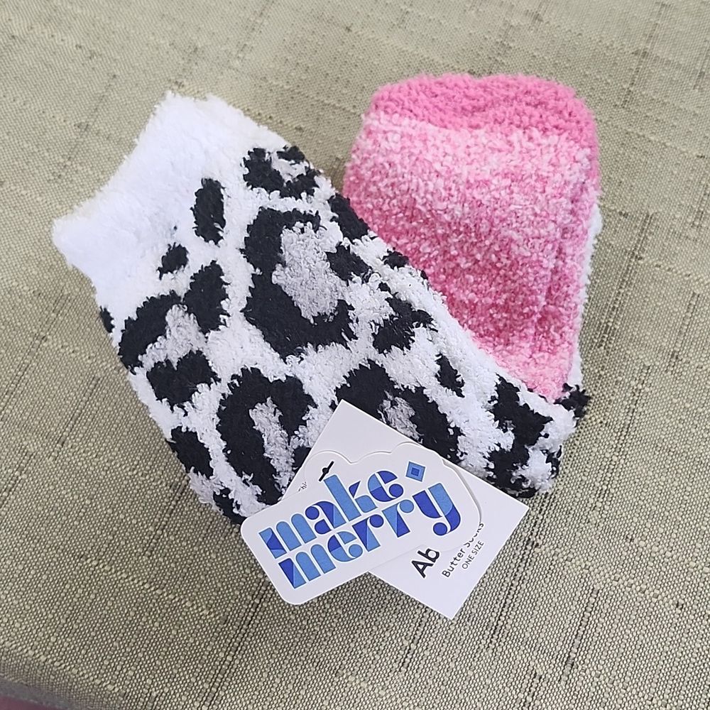 NWT 2 Pairs of Abound Butter/Fuzzy Socks, Nordstrom Rack, Pink, Cheetah Paw